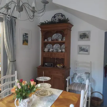 Mountain View Townhouse Bed & Breakfast Quillan